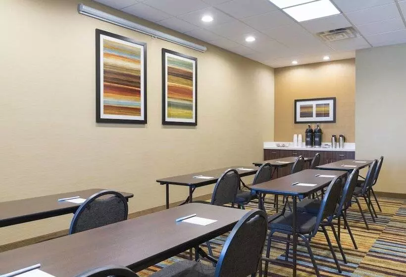 ホテル Fairfield Inn & Suites By Marriott West Monroe