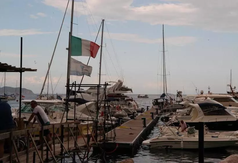 هتل Gennarino A Mare
