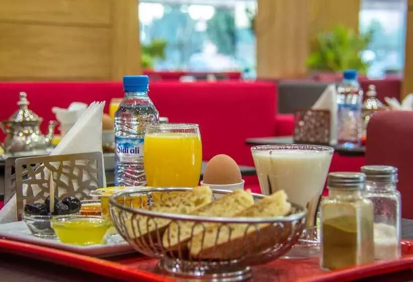 هتل Hôtel Hadaik Ain Asserdoune