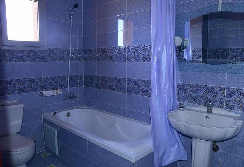 ホテル Hôtel Hadaik Ain Asserdoune