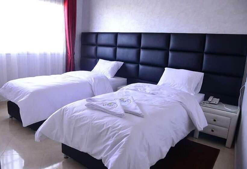 ホテル Hôtel Hadaik Ain Asserdoune