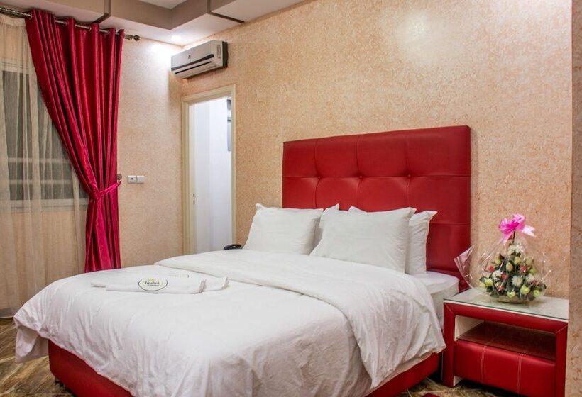 ホテル Hôtel Hadaik Ain Asserdoune