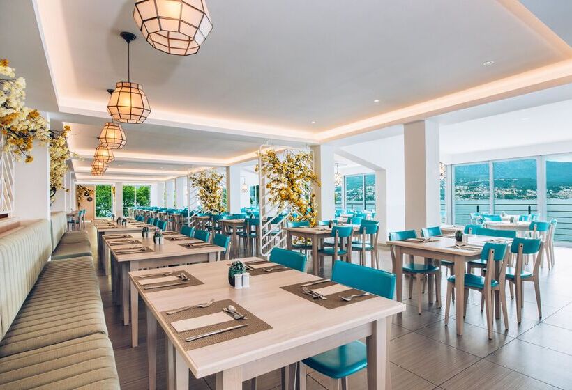 בית מלון כפרי Iberostar Waves Herceg Novi - All Inclusive