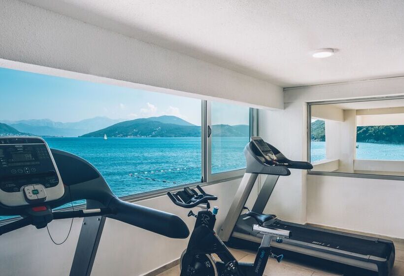 בית מלון כפרי Iberostar Waves Herceg Novi - All Inclusive