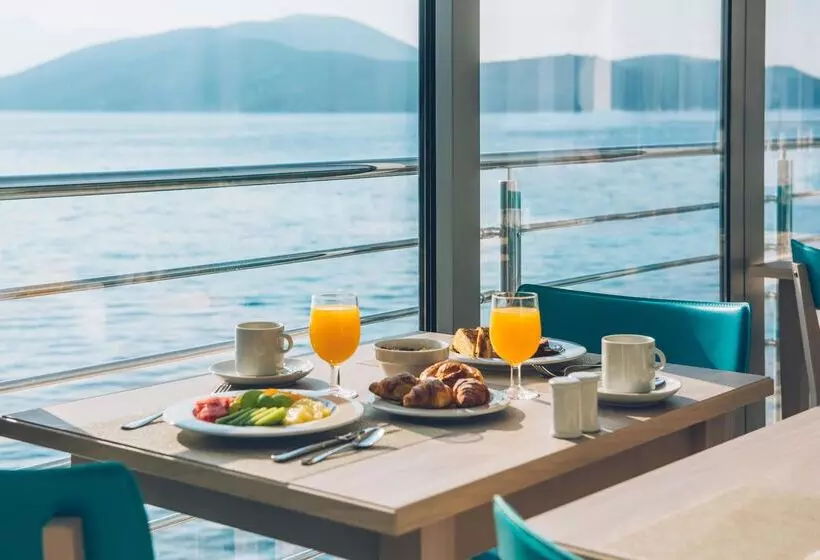 هتل Iberostar Waves Herceg Novi - All Inclusive