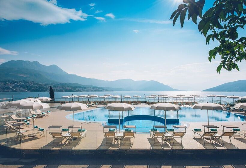 בית מלון כפרי Iberostar Waves Herceg Novi - All Inclusive