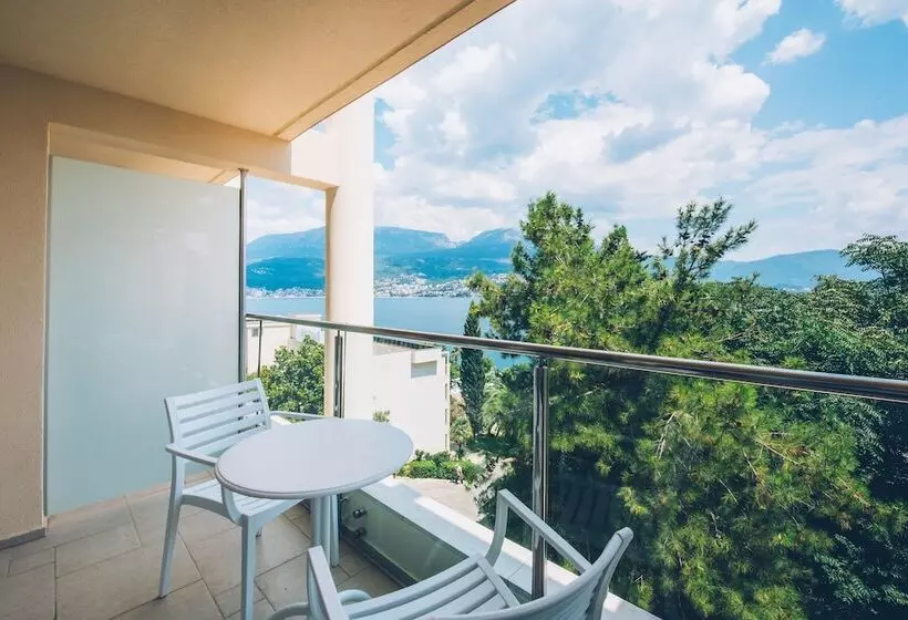 هتل Iberostar Waves Herceg Novi - All Inclusive