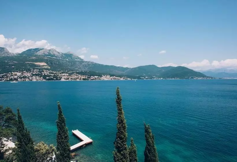 هتل Iberostar Waves Herceg Novi - All Inclusive