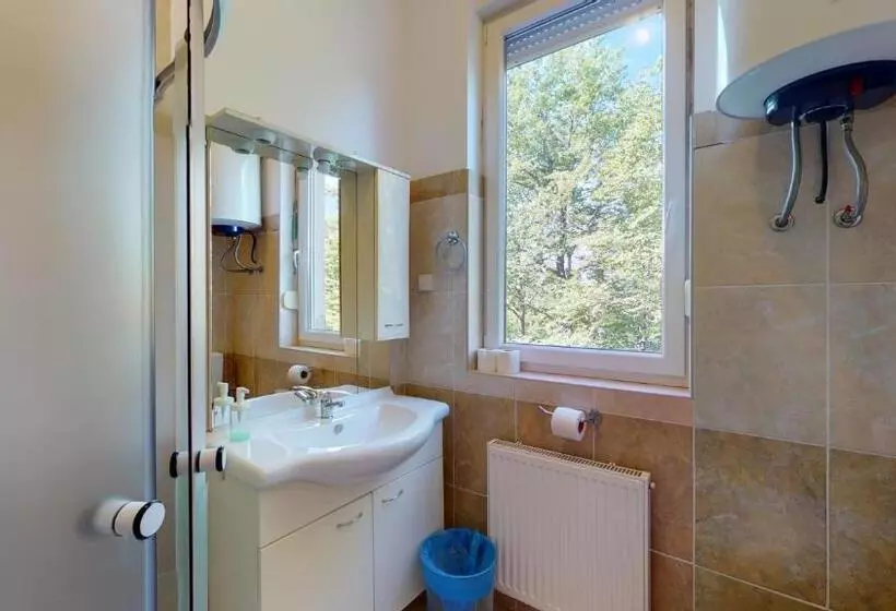 Hotelli Planinarski Centar Petehovac