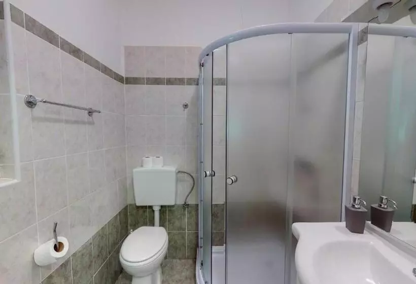 Hotelli Planinarski Centar Petehovac