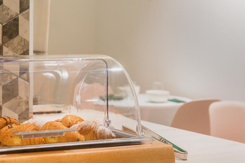 Отель Priska Med Luxury Rooms