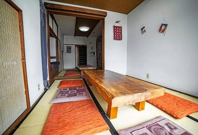 Retkeilymaja Hai Lodge