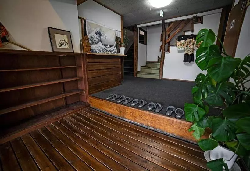 Retkeilymaja Hai Lodge