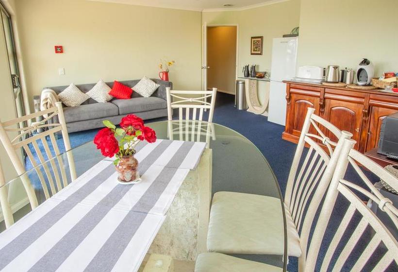 צימר Acacia Heights Gardens