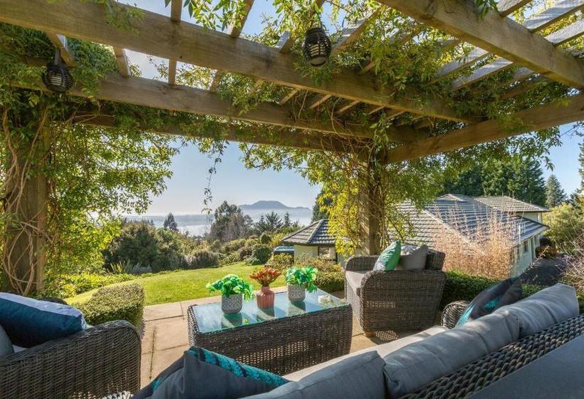 צימר Acacia Heights Gardens