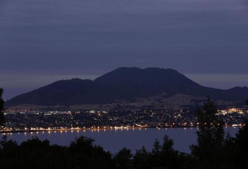 צימר Acacia Heights Gardens