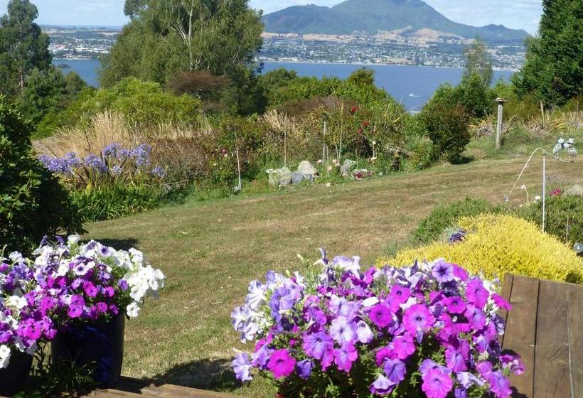 צימר Acacia Heights Gardens