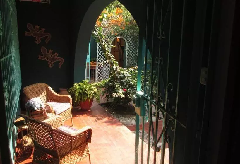 Bed and Breakfast La Casona Azul