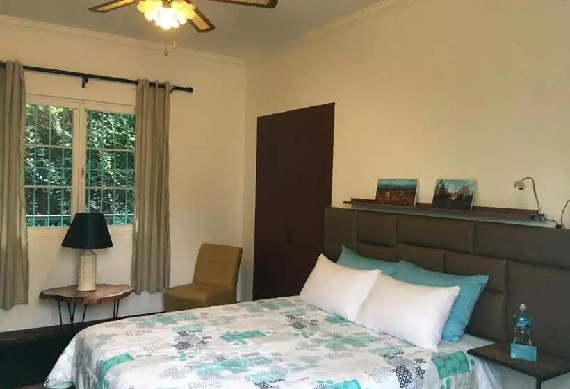 Bed and Breakfast La Casona Azul