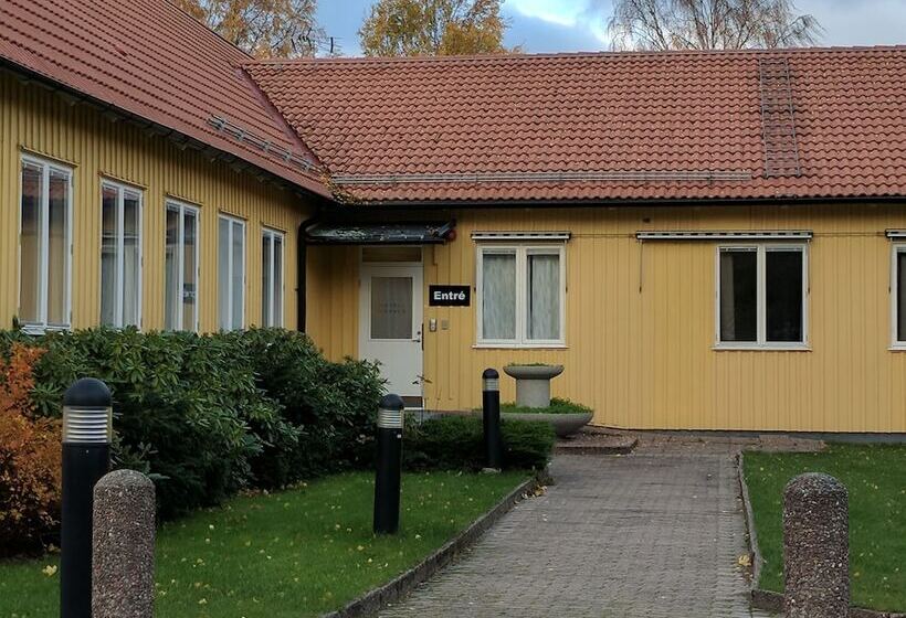 בית מלון כפרי L Hasslo