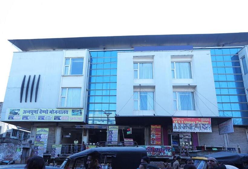 Hotel Collection O Laj Regency