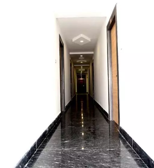 Hôtel M K Plaza