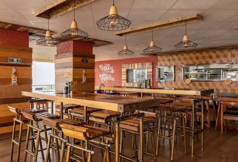 Hotelli The Podium Boutique