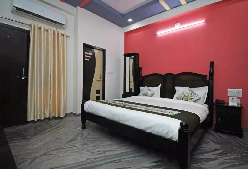 ホテル Collection O 9529  Krishna Palace