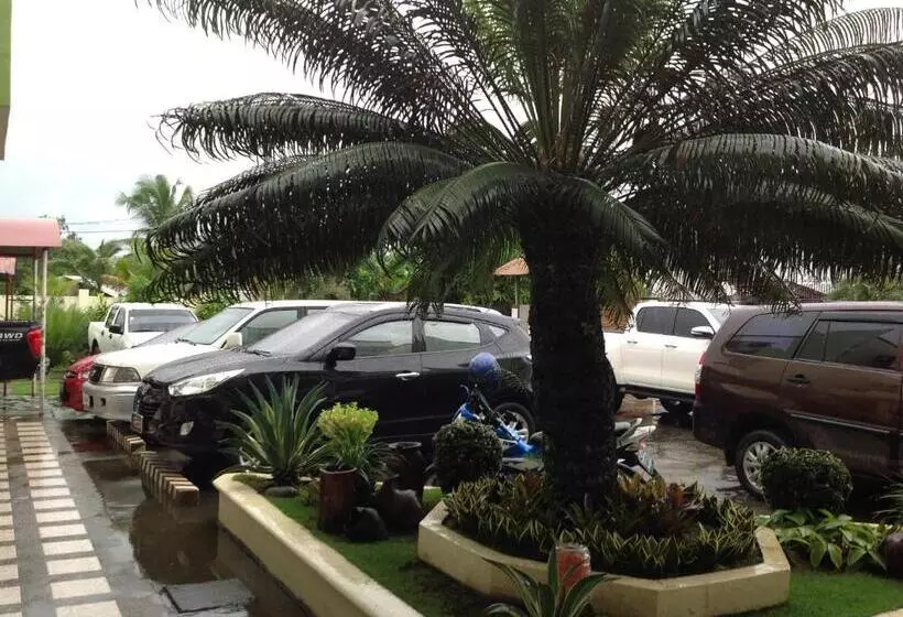 هتل Danel Pensionne House