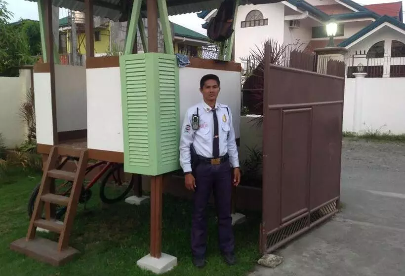 هتل Danel Pensionne House