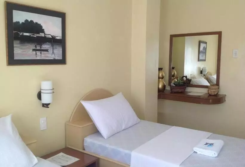 هتل Danel Pensionne House