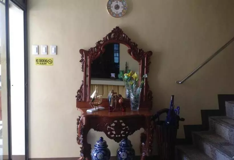 هتل Danel Pensionne House