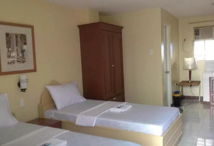 هتل Danel Pensionne House