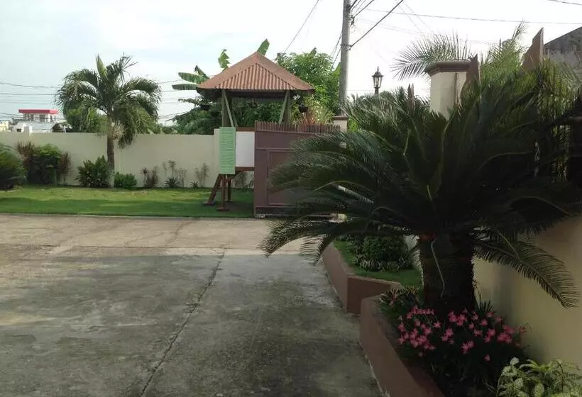 هتل Danel Pensionne House