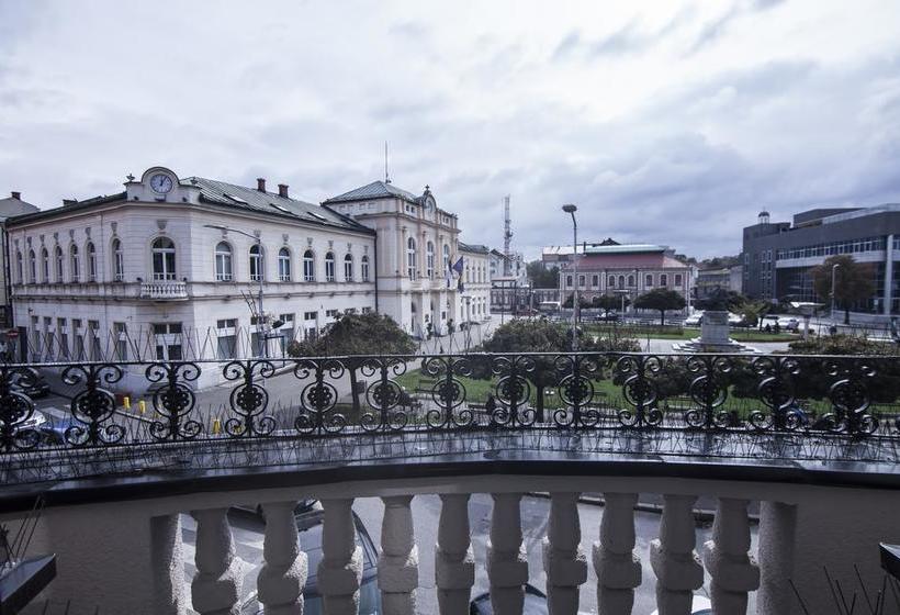 هتل Balkan Centar