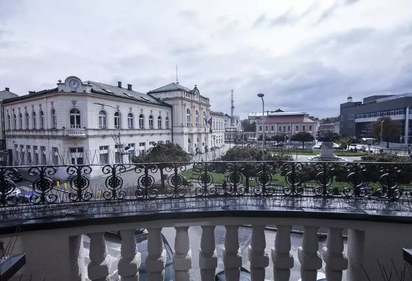هتل Balkan Centar
