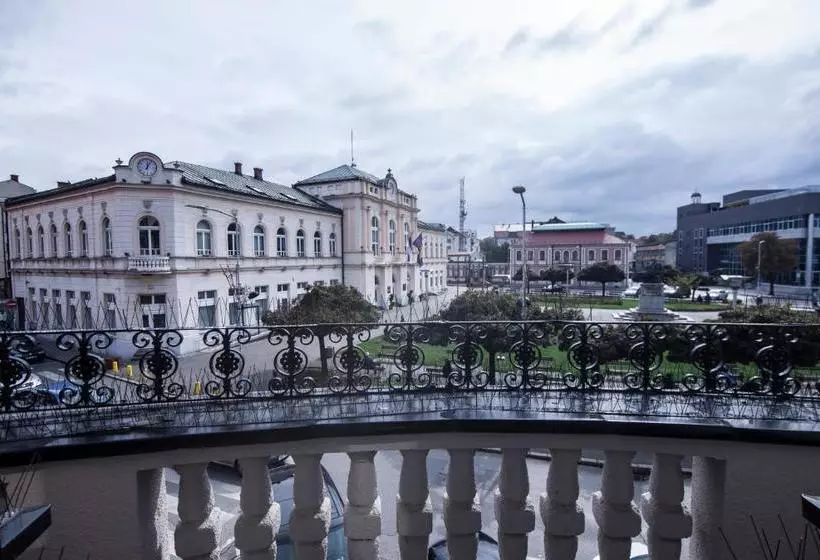 هتل Balkan Centar