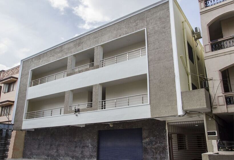 בית מלון כפרי Oyo 484 Secunderabad