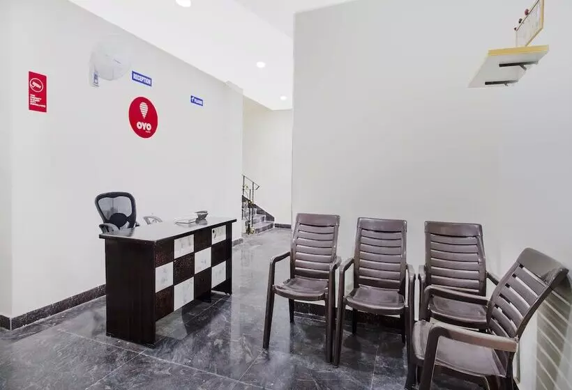 هتل Oyo 484 Secunderabad