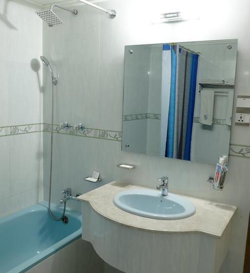 هتل Saint Martin Ltd