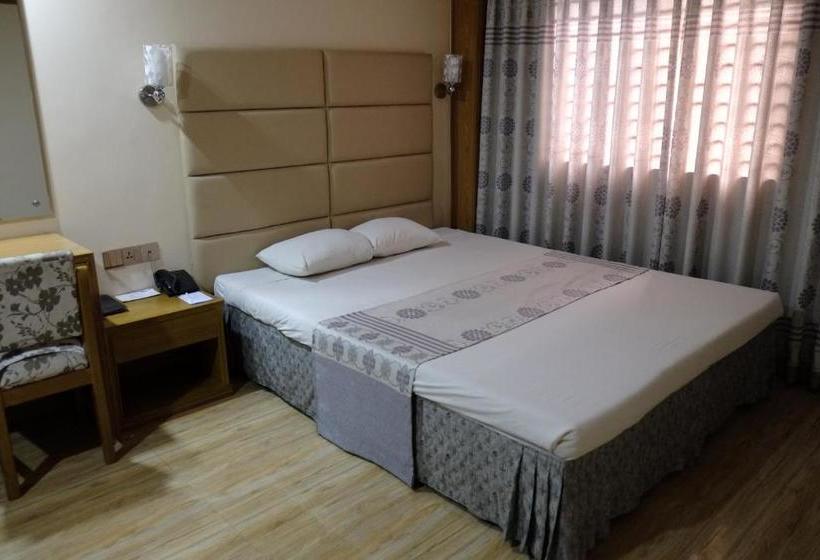 هتل Saint Martin Ltd