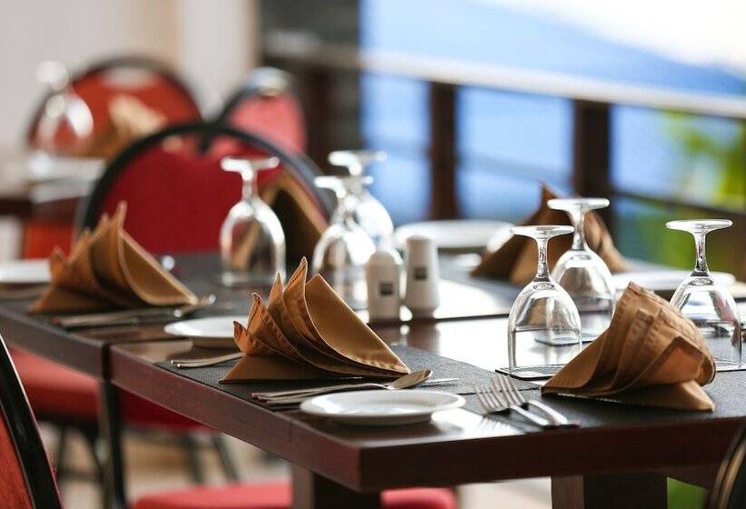 Отель Twenty Two Binaweli