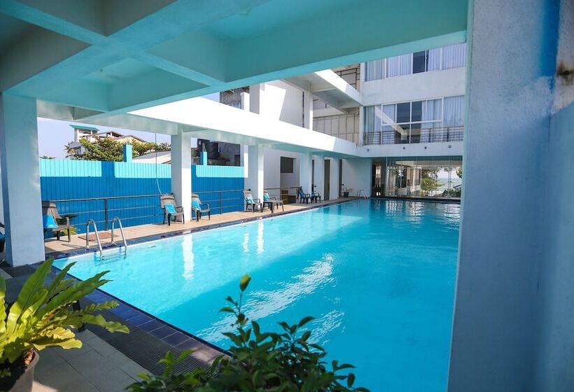 Отель Twenty Two Binaweli