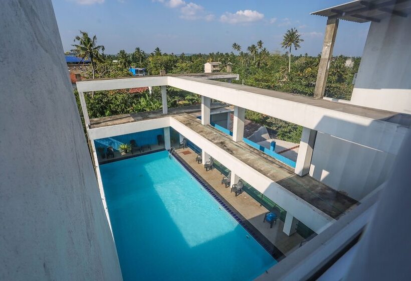 Отель Twenty Two Binaweli