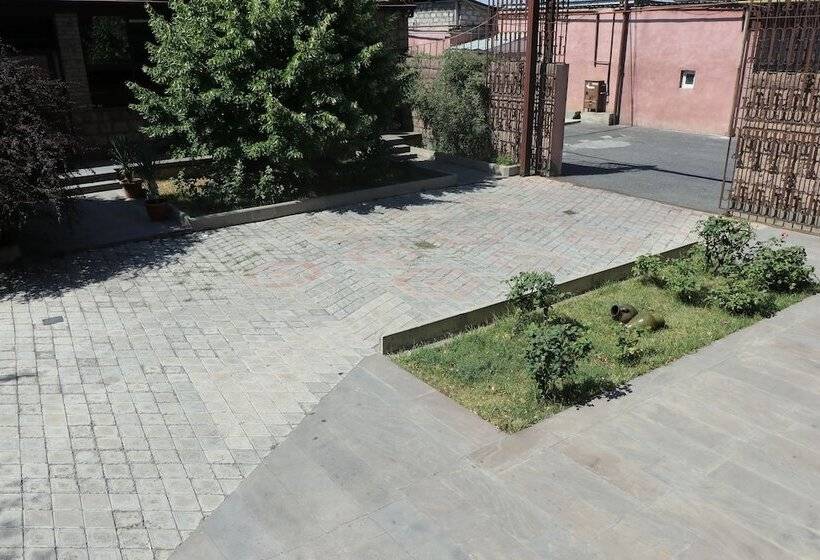 Musa Ler Hotel Yerevan