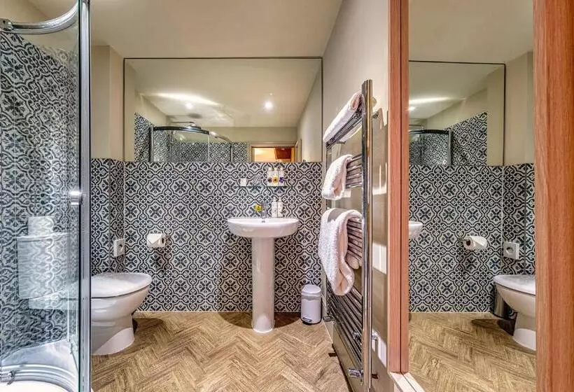 ベッドアンドブレックファースト The Globe Inn