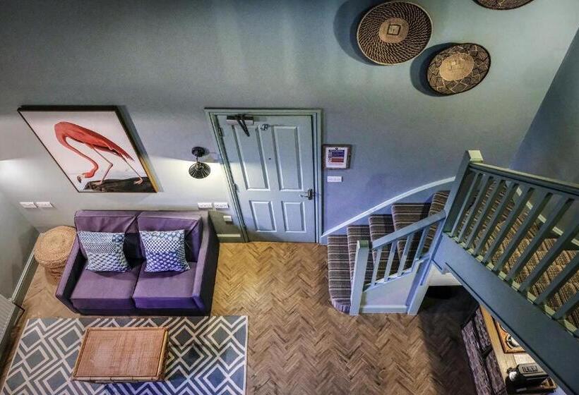 住宿加早餐 The Globe Inn