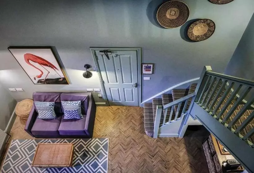 ベッドアンドブレックファースト The Globe Inn