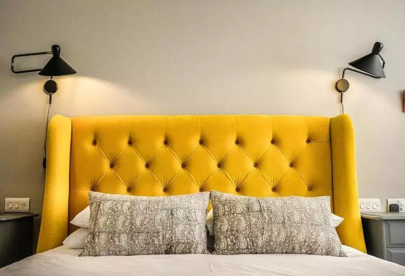 ベッドアンドブレックファースト The Globe Inn