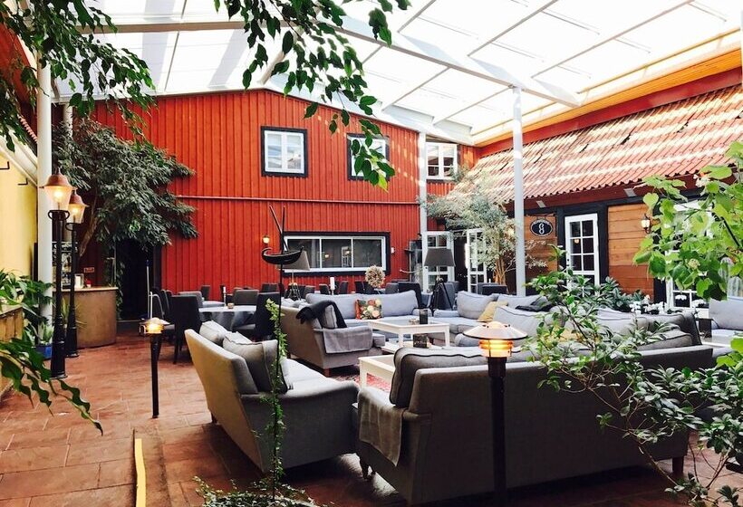 호텔 åhus Gästgivaregård